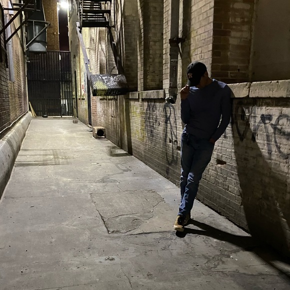 Meet your posher, Rafael - Picture 2 of 3